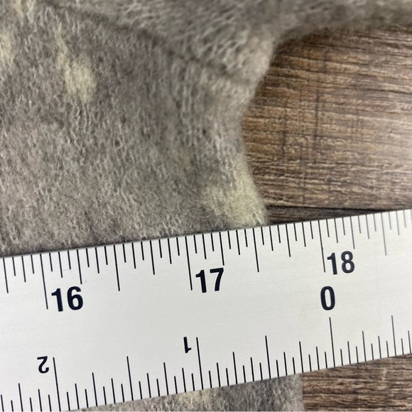 Athleta Sweater Women S Petite Gray Animal Print Merino Wool Blend Scope Neck - Picture 7 of 7
